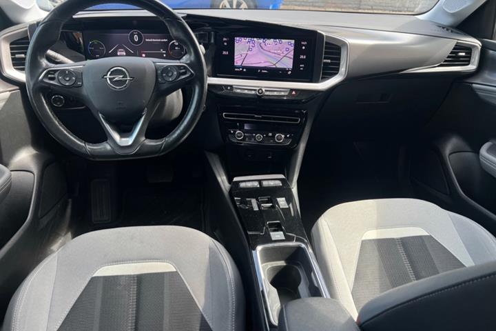 Hvid Opel Mokka-e fra 2021