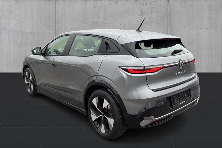 Grå Renault Megane E-Tech fra 2023