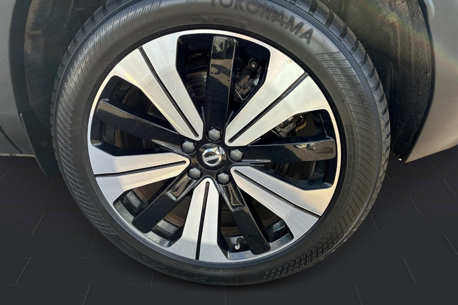 Grøn Volvo XC40 fra 2023
