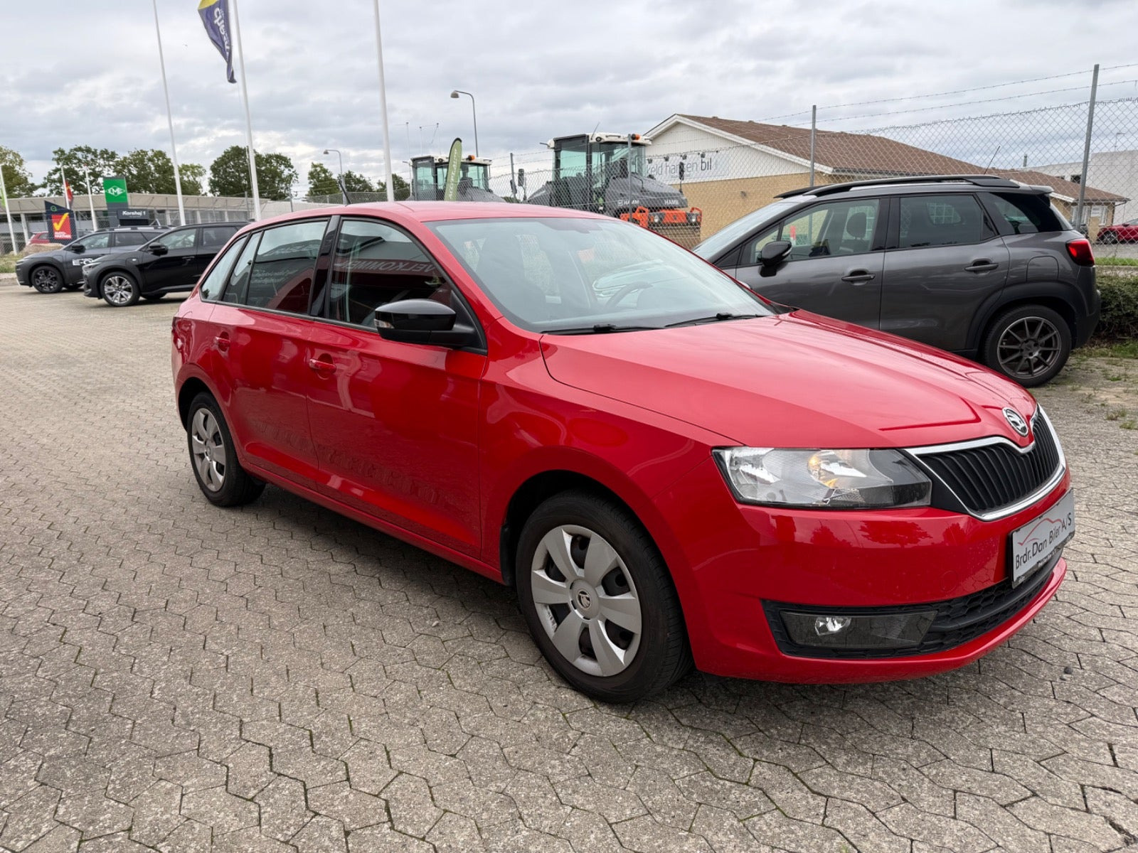 Rød Skoda Rapid fra 2017
