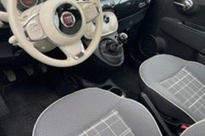 Sort Fiat 500C fra 2020