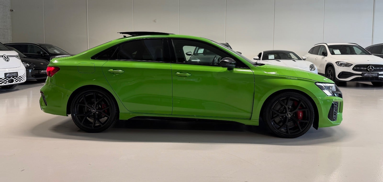 Grøn Audi RS3 fra 2023