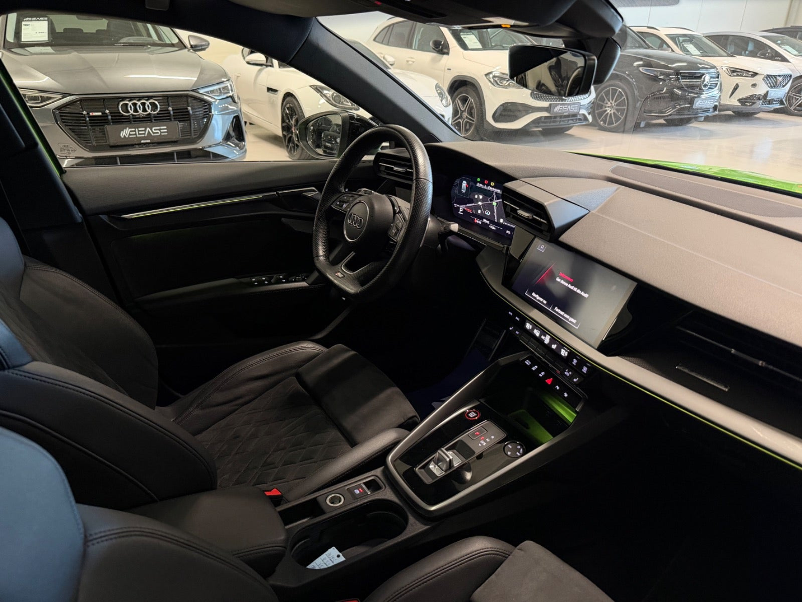 Grøn Audi RS3 fra 2023
