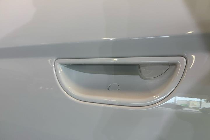 Hvid Fiat 500e fra 2023