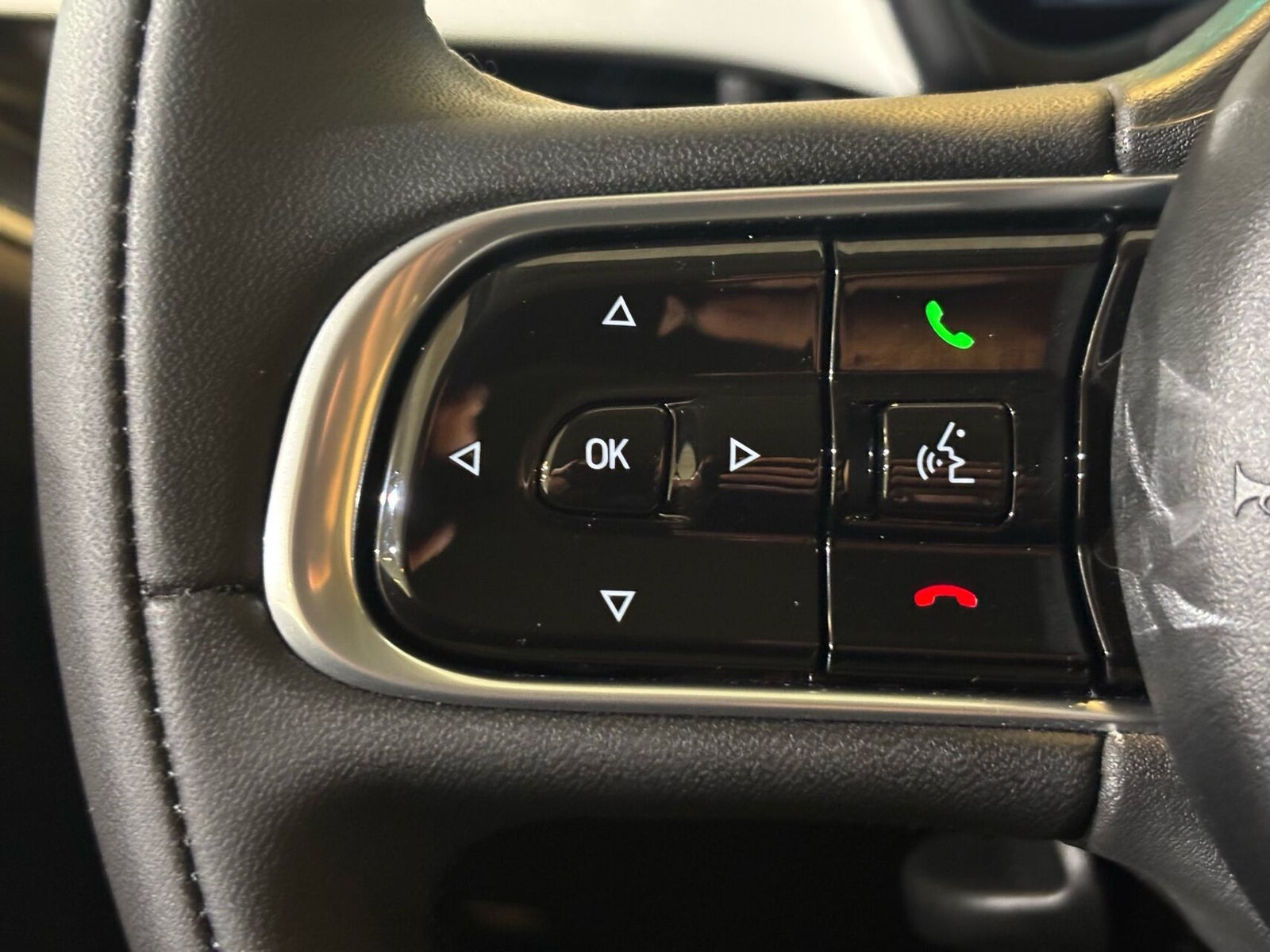 Hvid Fiat 500e fra 2023