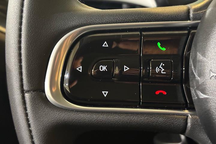 Hvid Fiat 500e fra 2023