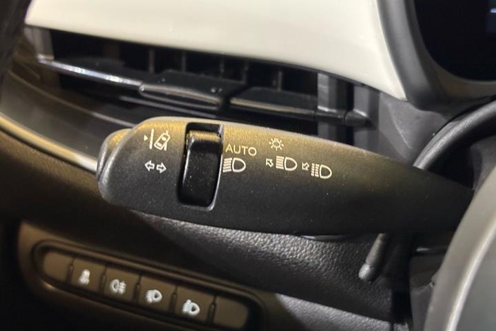 Hvid Fiat 500e fra 2023
