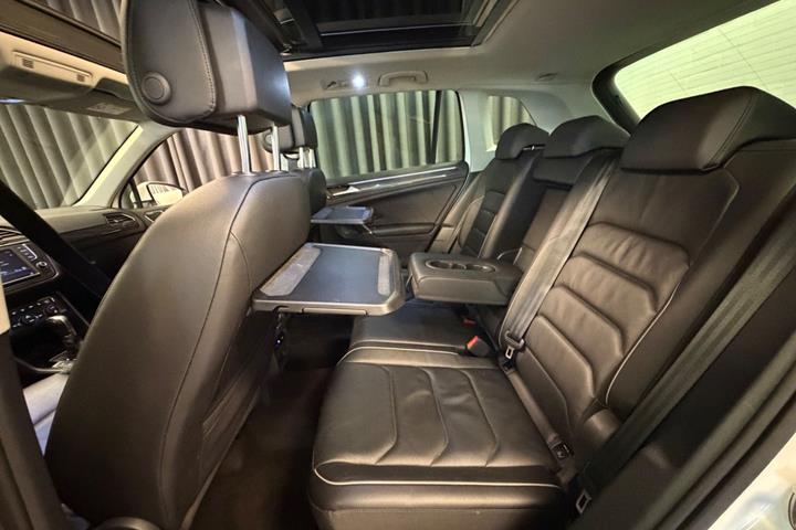 Hvid VW Tiguan fra 2016