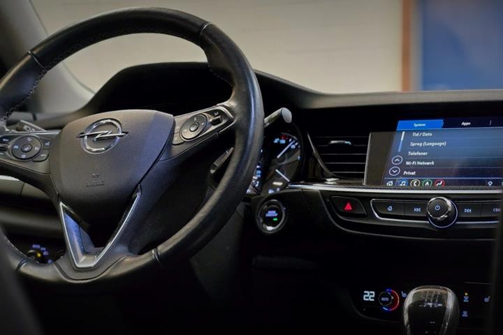 undefined Opel Insignia fra 2020