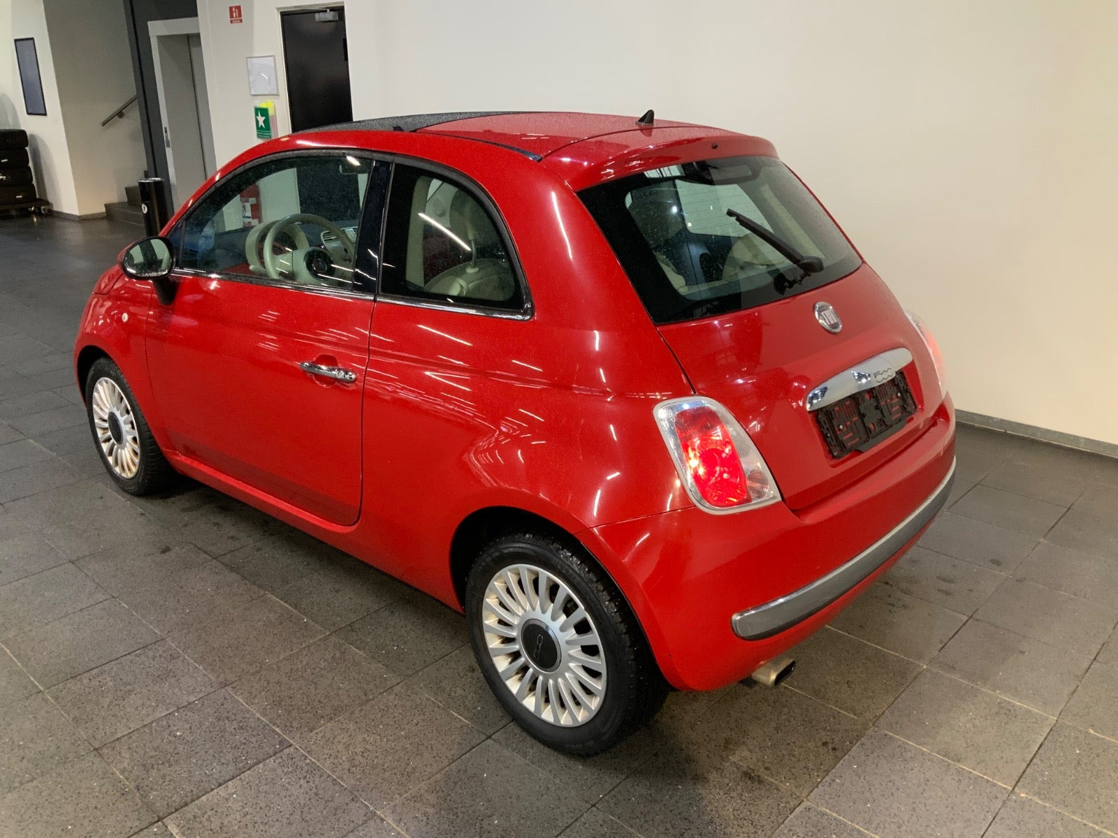 Rød Fiat 500 fra 2012