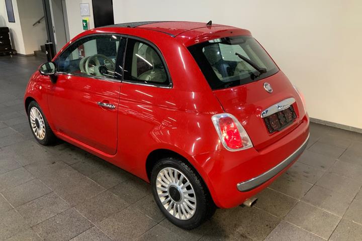 Rød Fiat 500 fra 2012