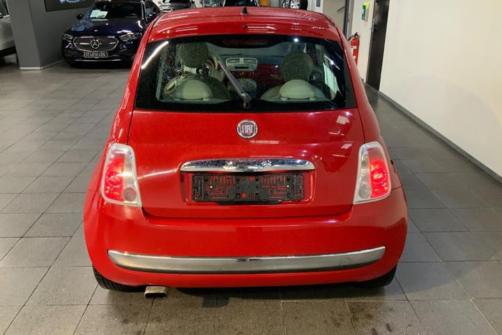 Rød Fiat 500 fra 2012