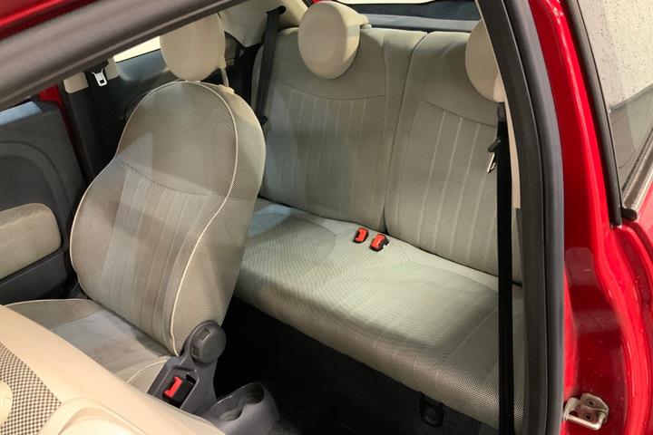Rød Fiat 500 fra 2012