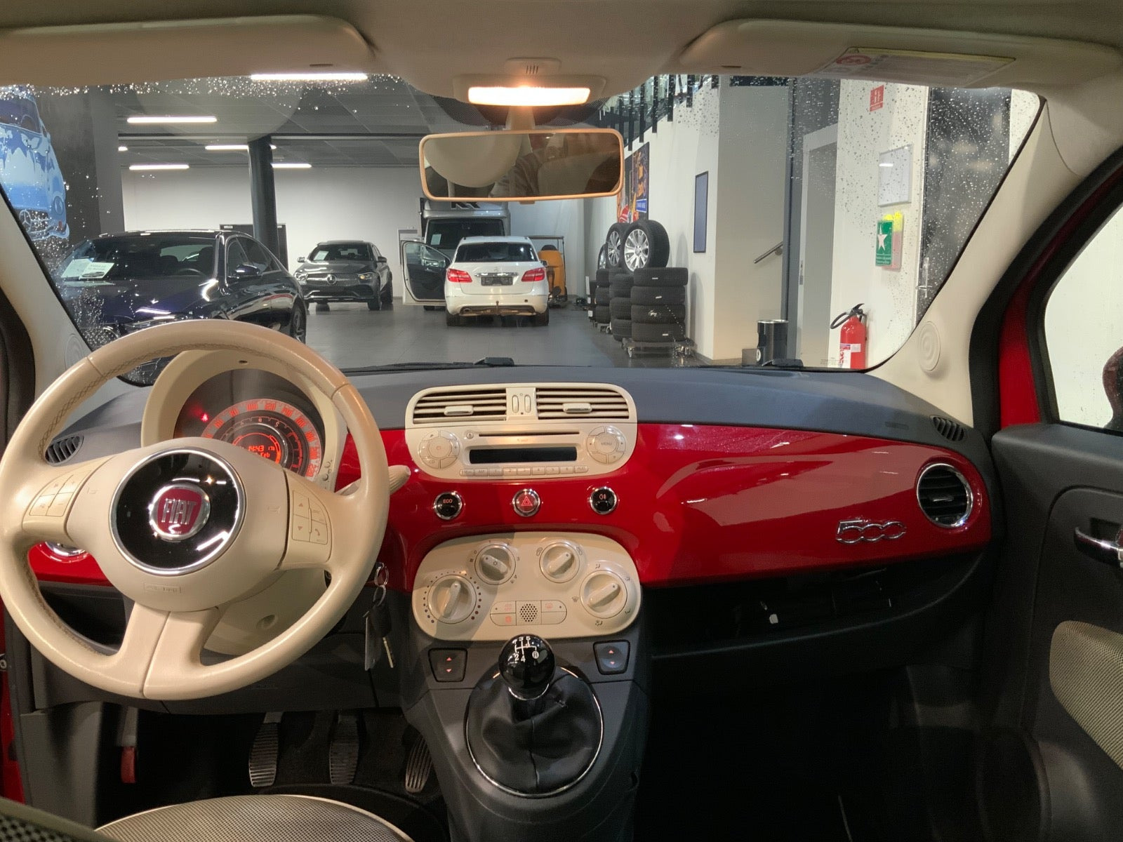 Rød Fiat 500 fra 2012