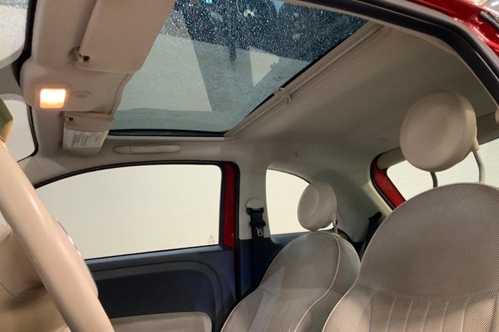 Rød Fiat 500 fra 2012