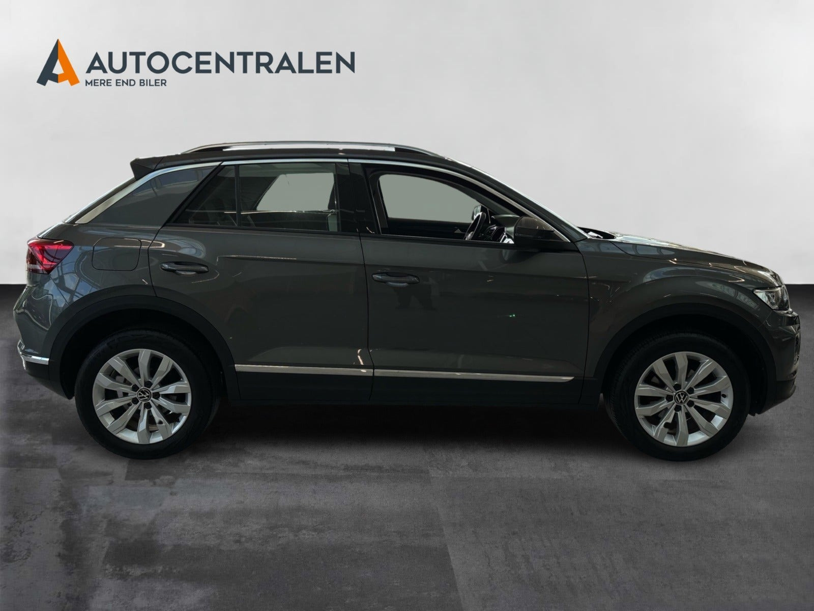 Grå VW T-Roc fra 2021