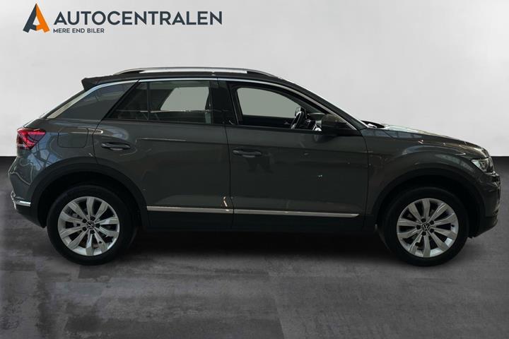 Grå VW T-Roc fra 2021