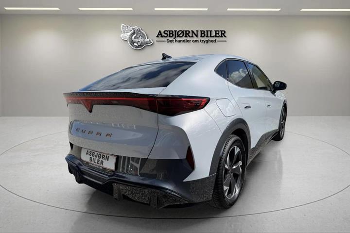Hvid Cupra Tavascan fra 2025