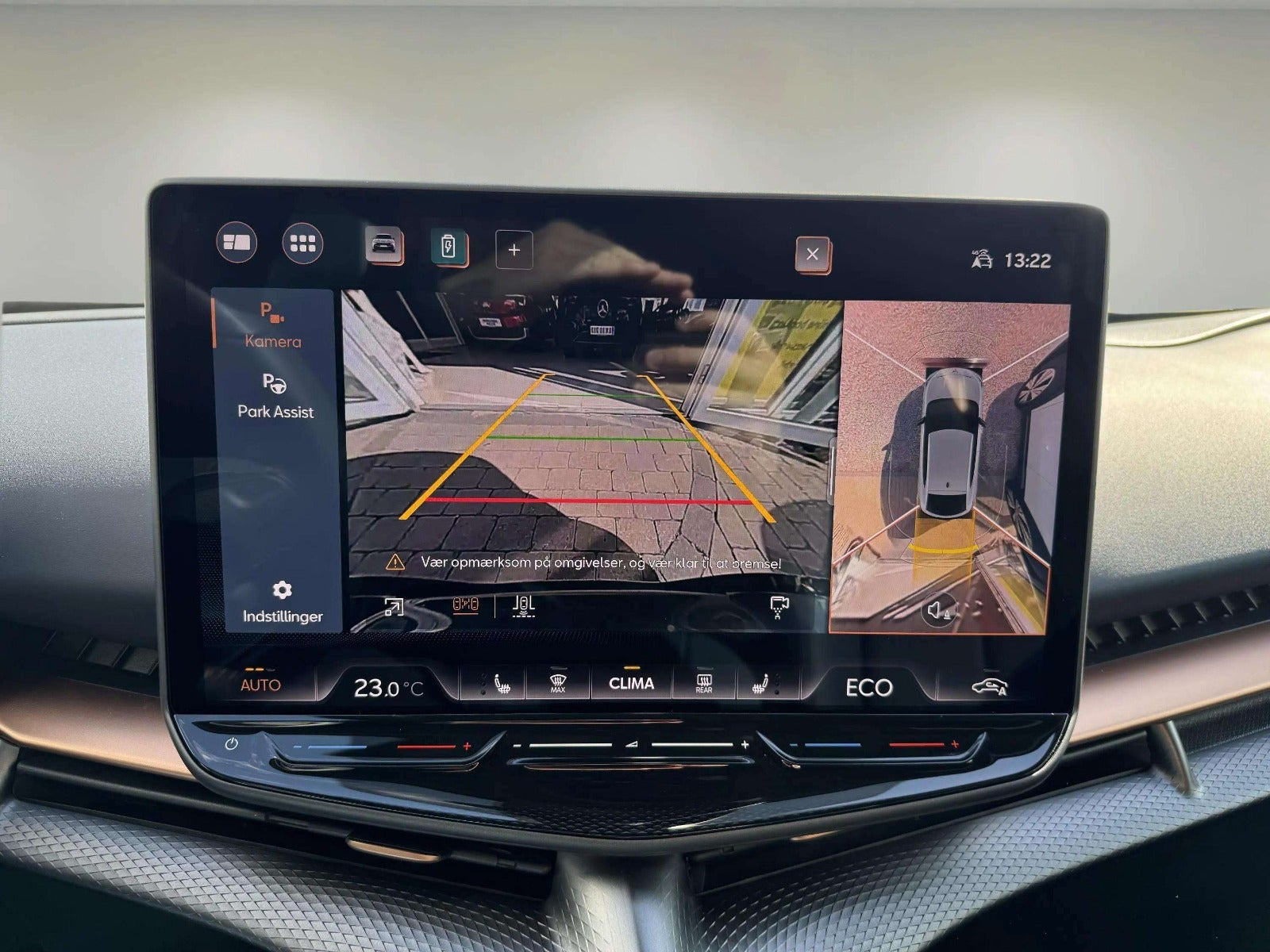 Hvid Cupra Tavascan fra 2025