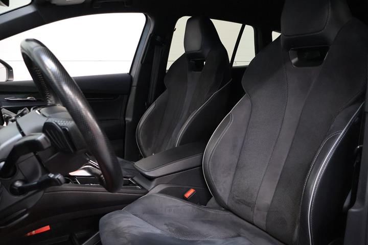 Grå Skoda Enyaq fra 2023