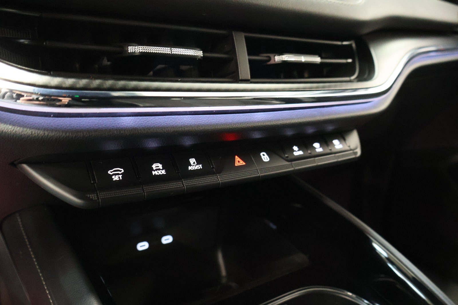 Grå Skoda Enyaq fra 2023