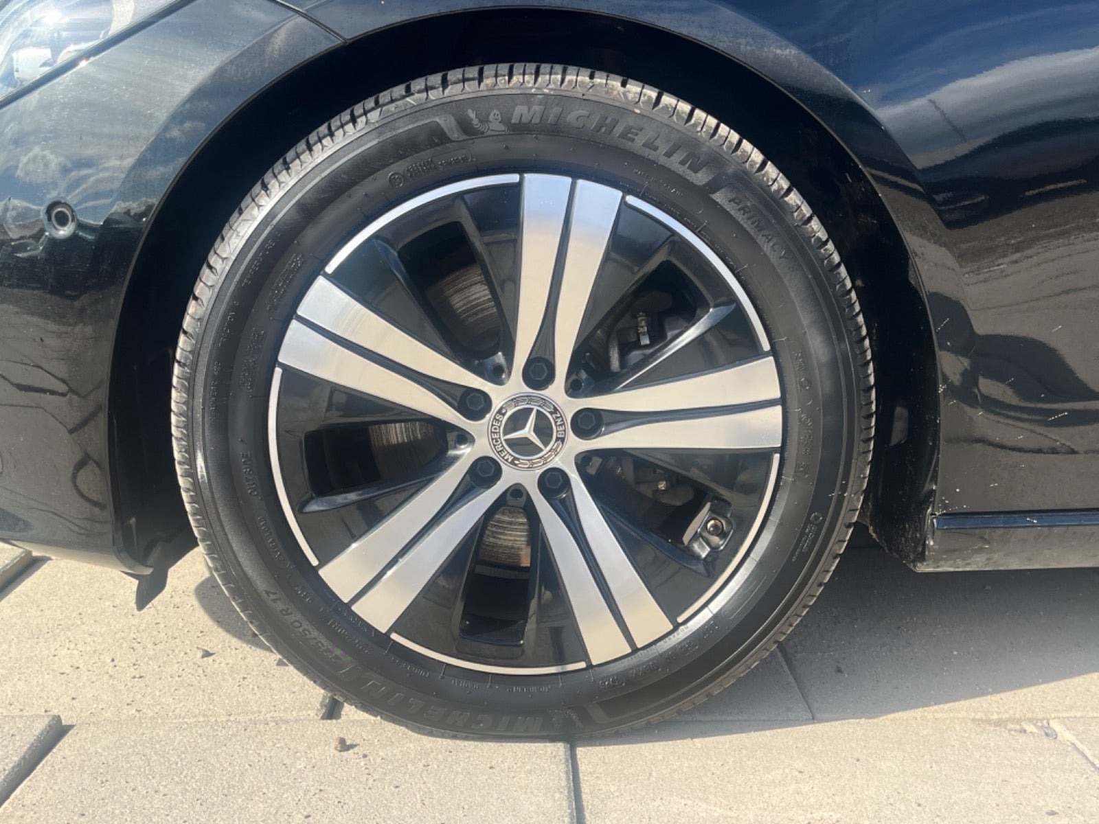 Sort Mercedes C220 d fra 2023