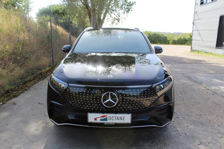 Sort Mercedes EQA300 fra 2025