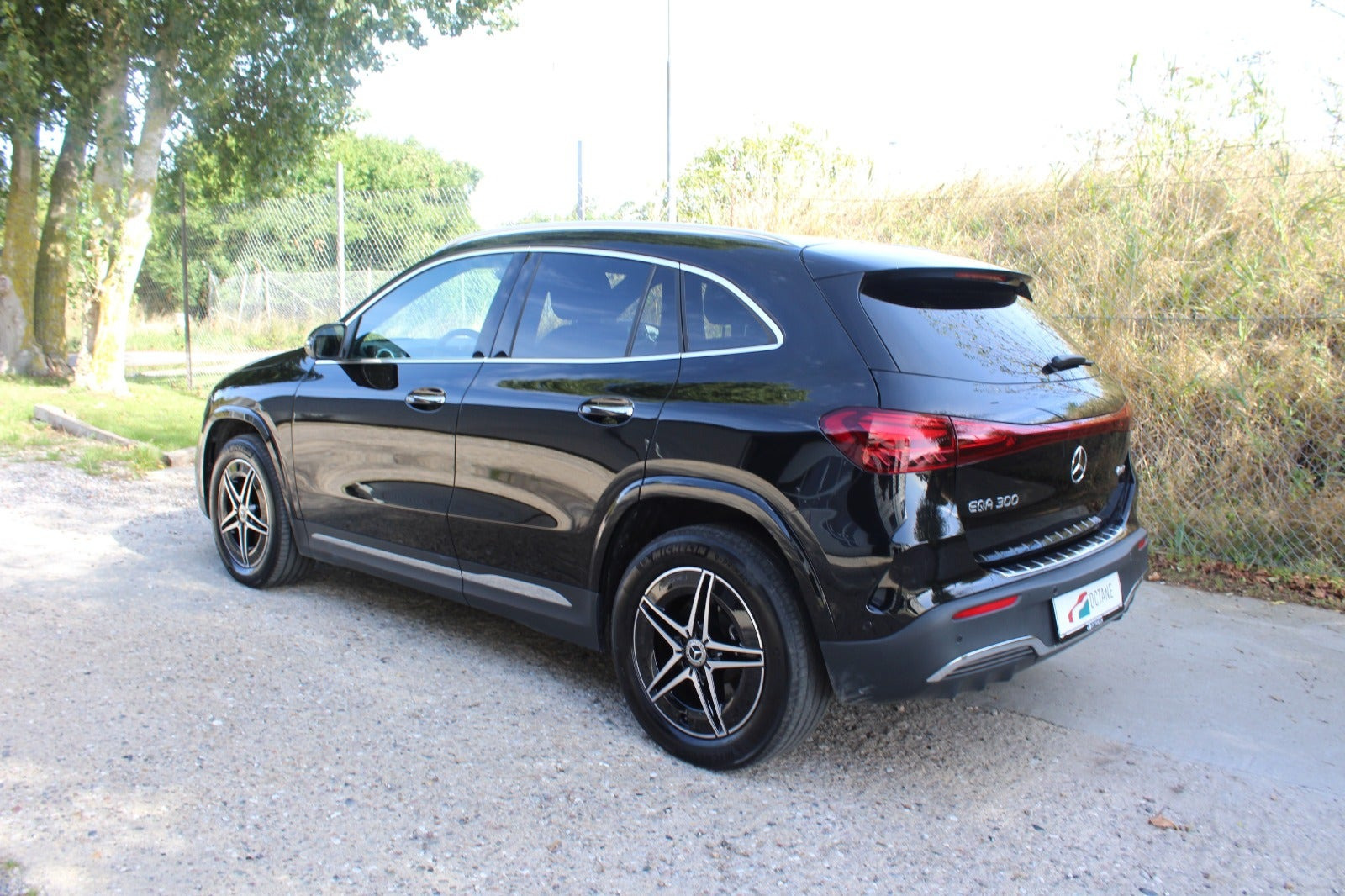 Sort Mercedes EQA300 fra 2025