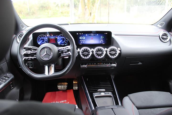 Sort Mercedes EQA300 fra 2025