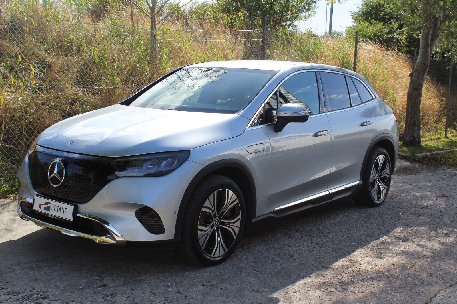Sølv Mercedes EQE350 SUV fra 2024