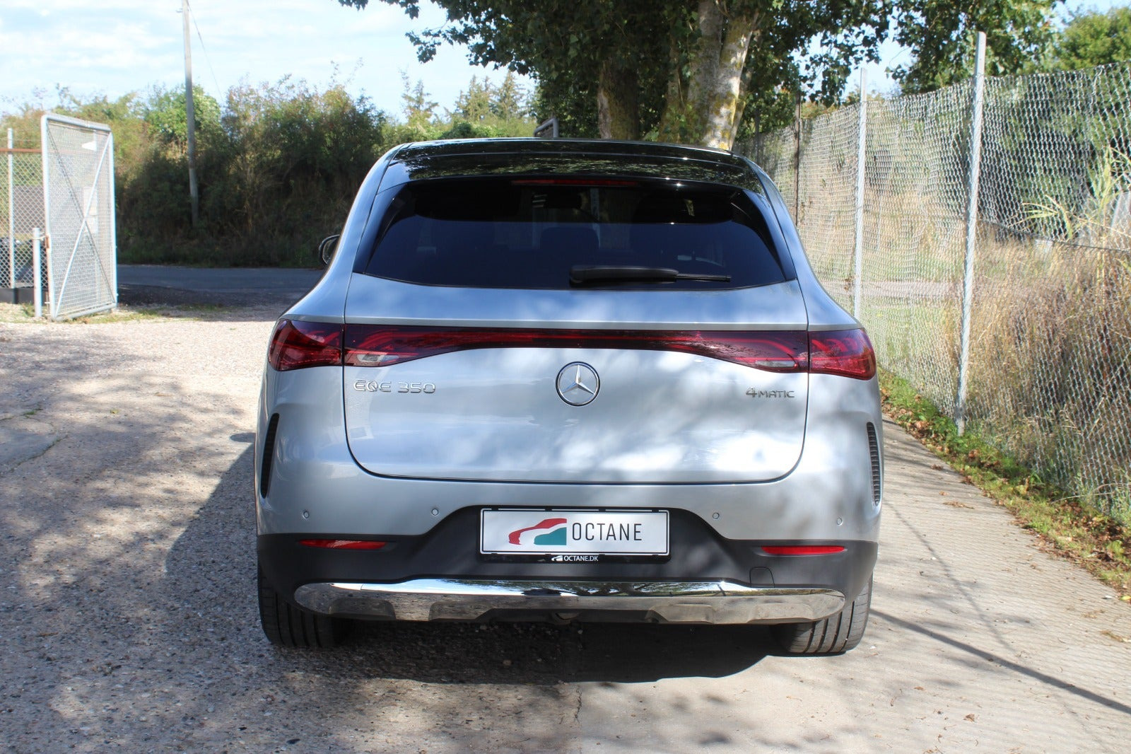 Sølv Mercedes EQE350 SUV fra 2024