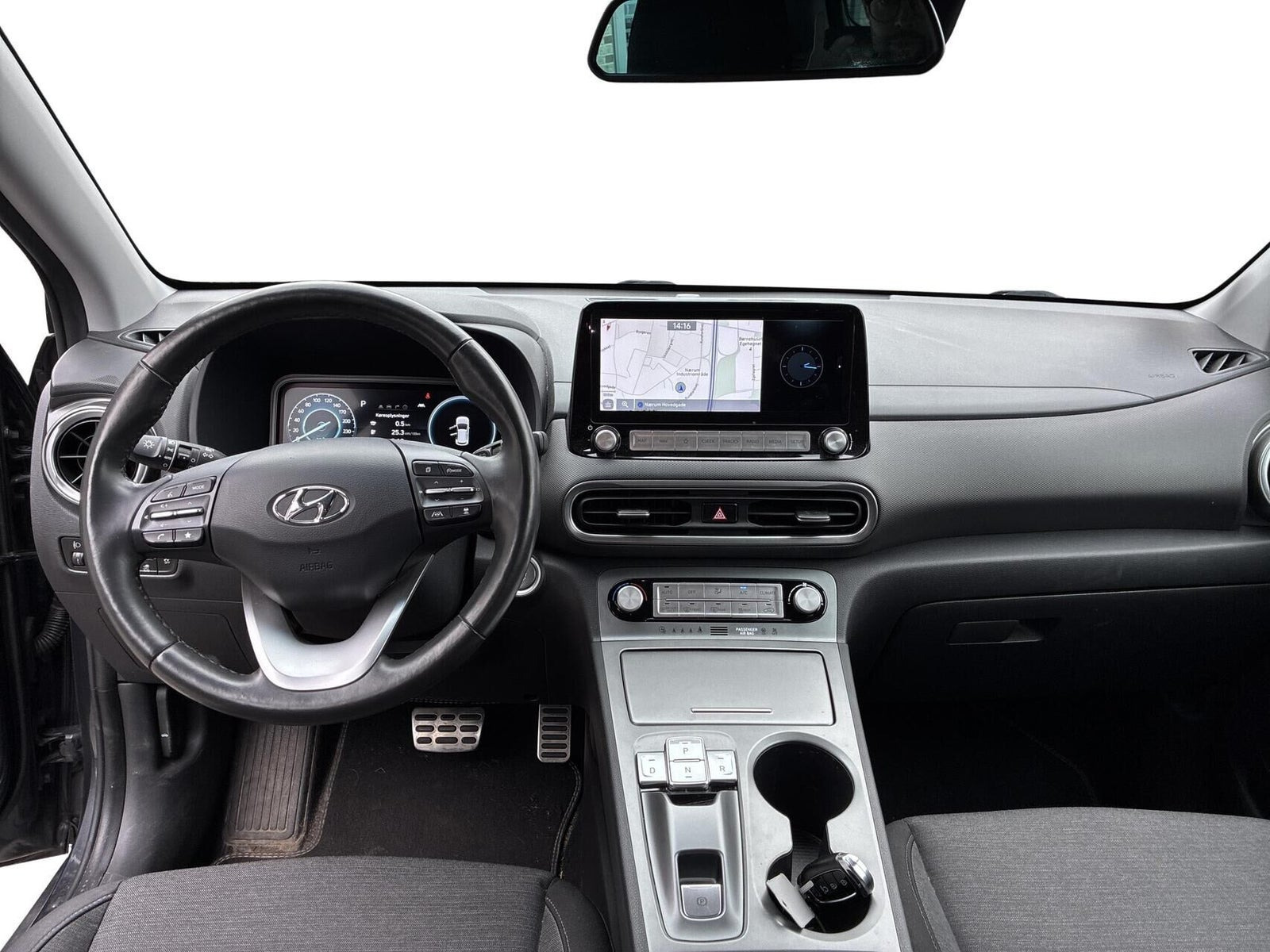 Grå Hyundai Kona fra 2021