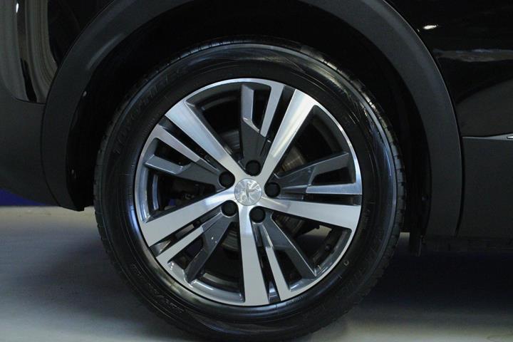 Sort Peugeot 3008 fra 2022