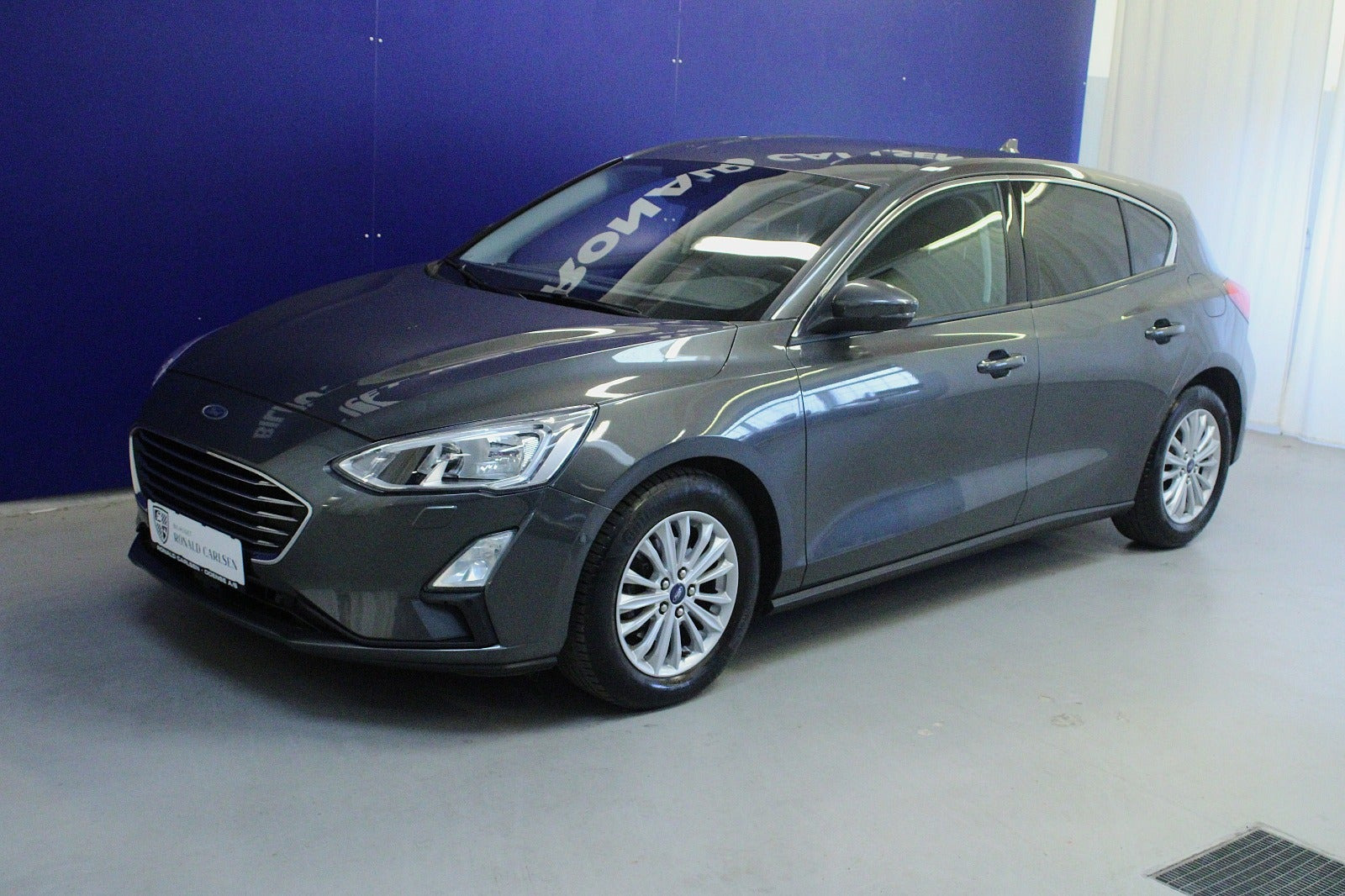 Grå Ford Focus fra 2019