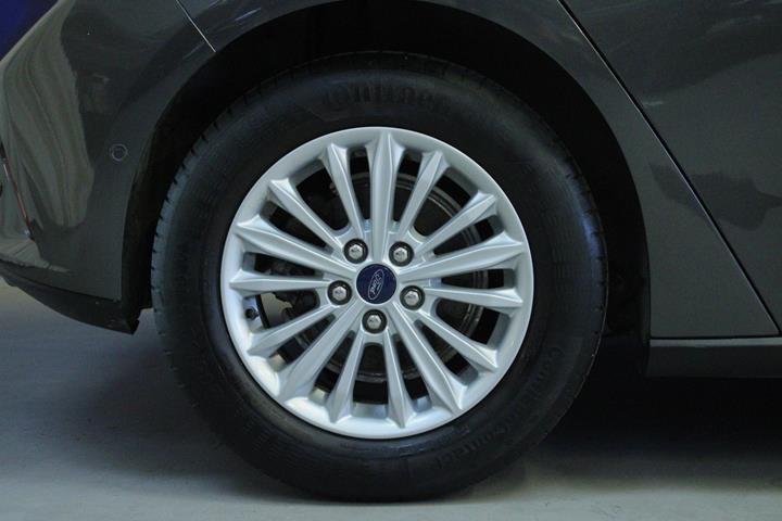Grå Ford Focus fra 2019