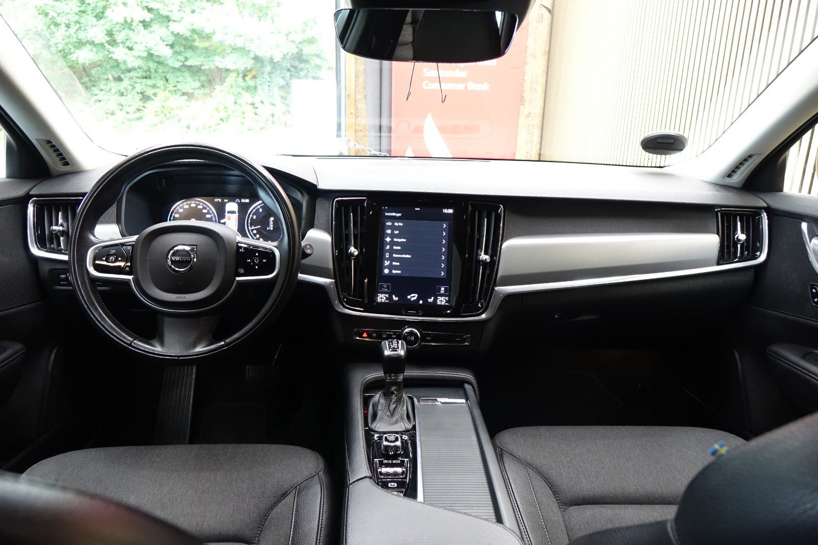 Grå Volvo V90 fra 2018