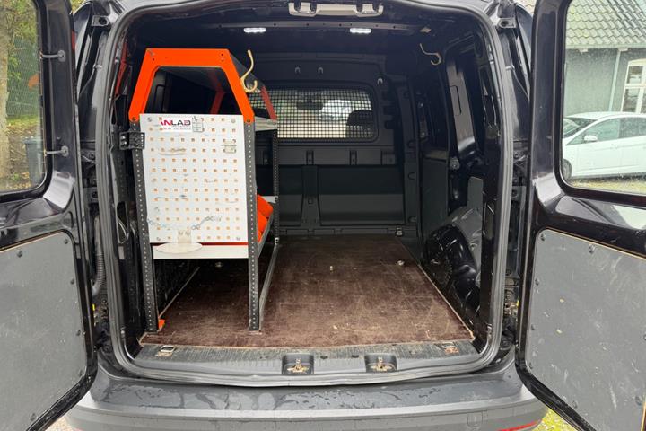 Sort VW Caddy fra 2023