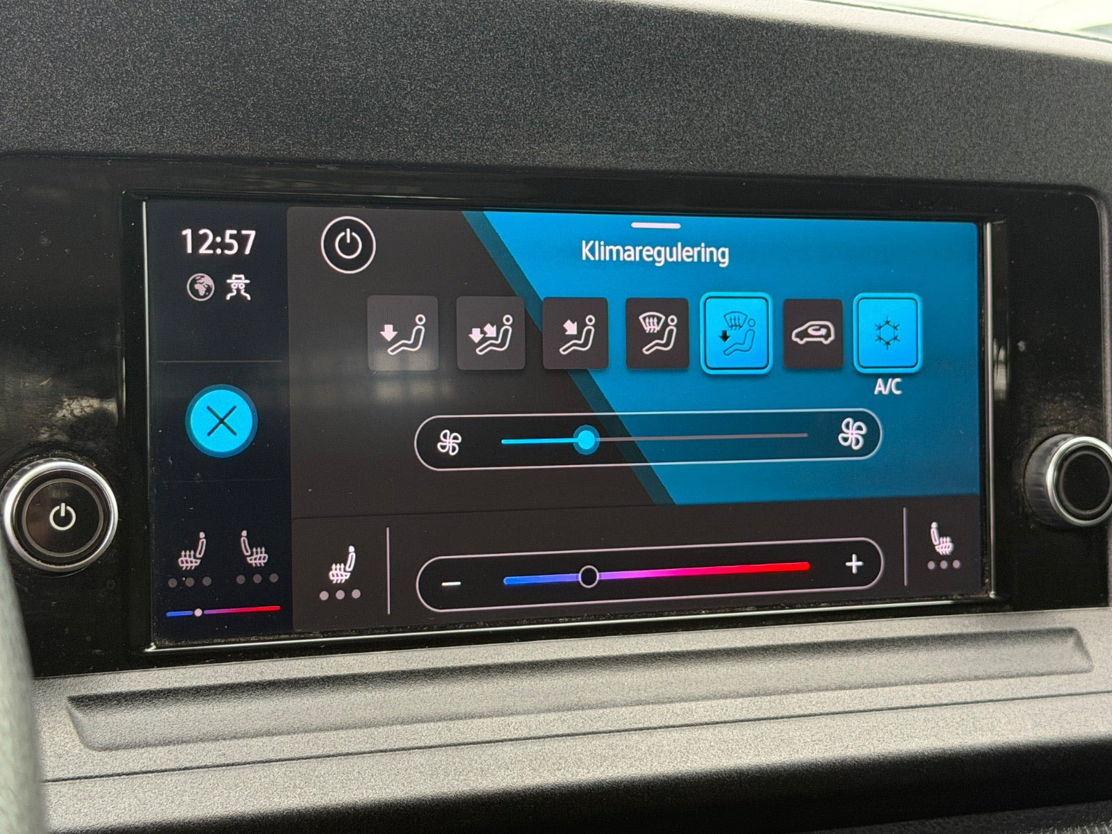 Sort VW Caddy fra 2023