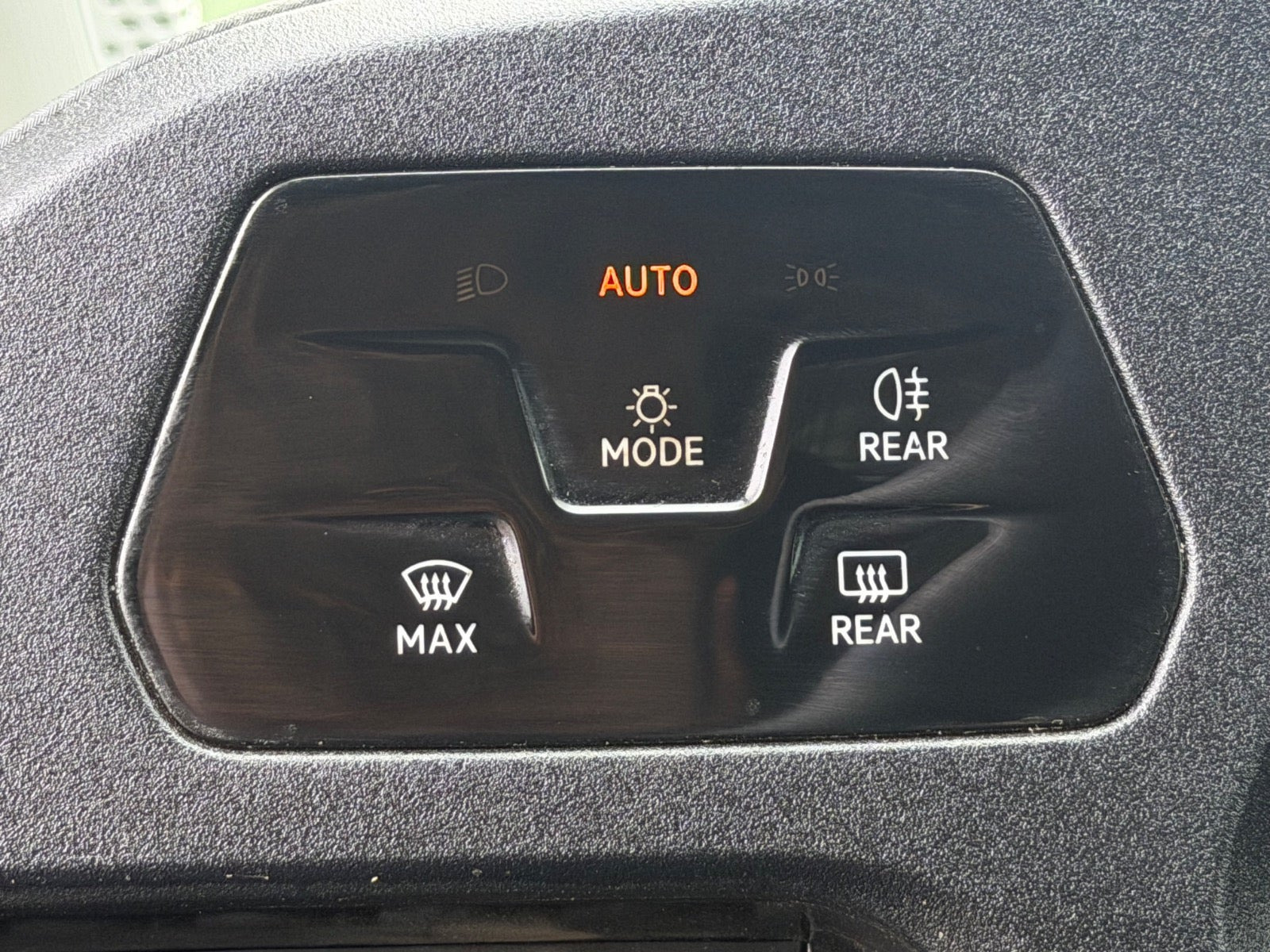Sort VW Caddy fra 2023