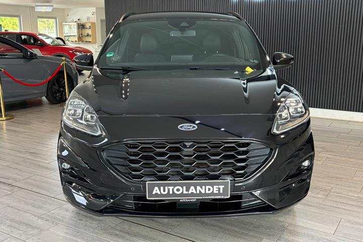 Sort Ford Kuga fra 2020