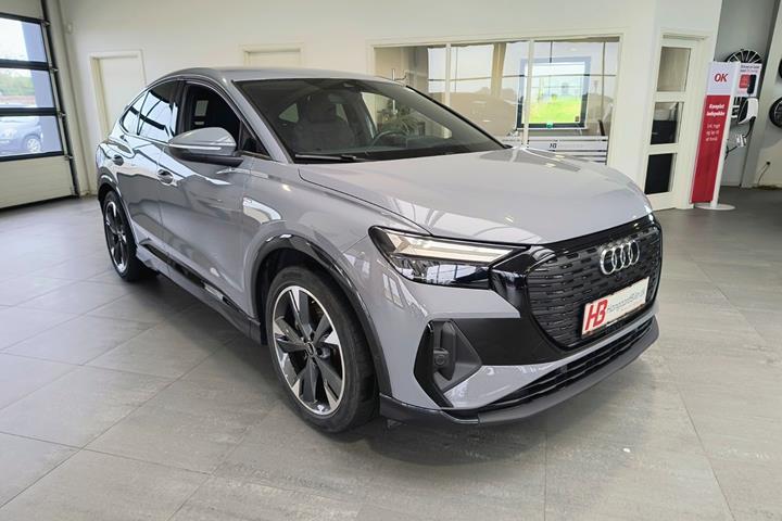 Grå Audi Q4 e-tron fra 2023