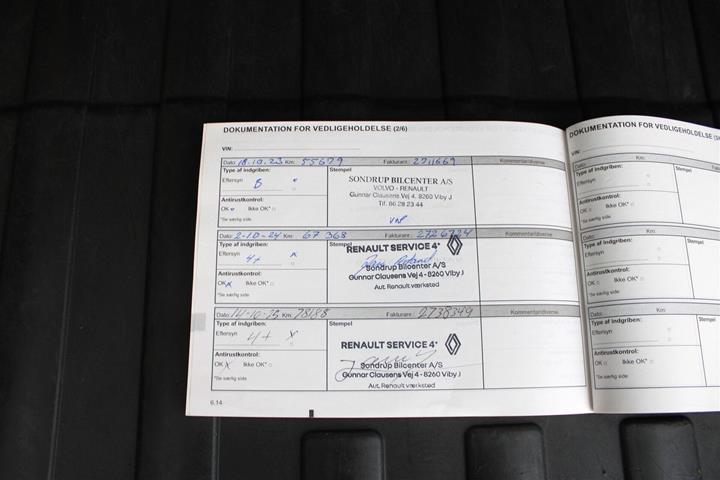 Grå Renault Megane IV fra 2019