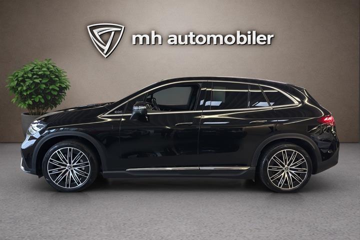 Sort Mercedes EQE350 SUV fra 2024