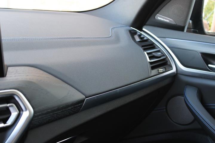 Sort BMW X3 fra 2023