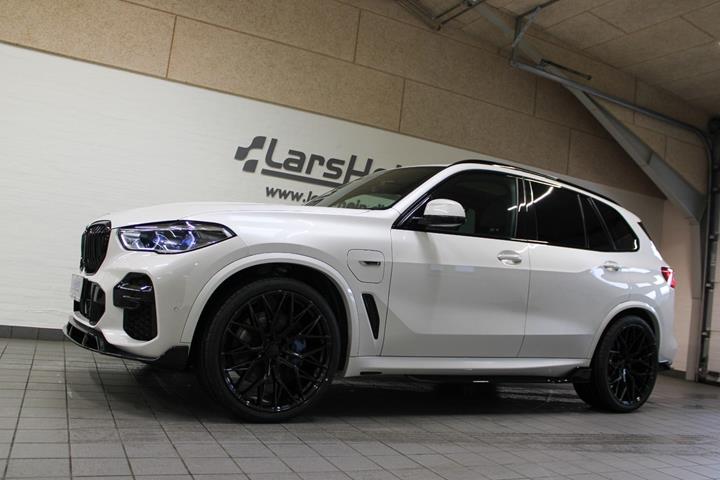 Hvid BMW X5 fra 2023