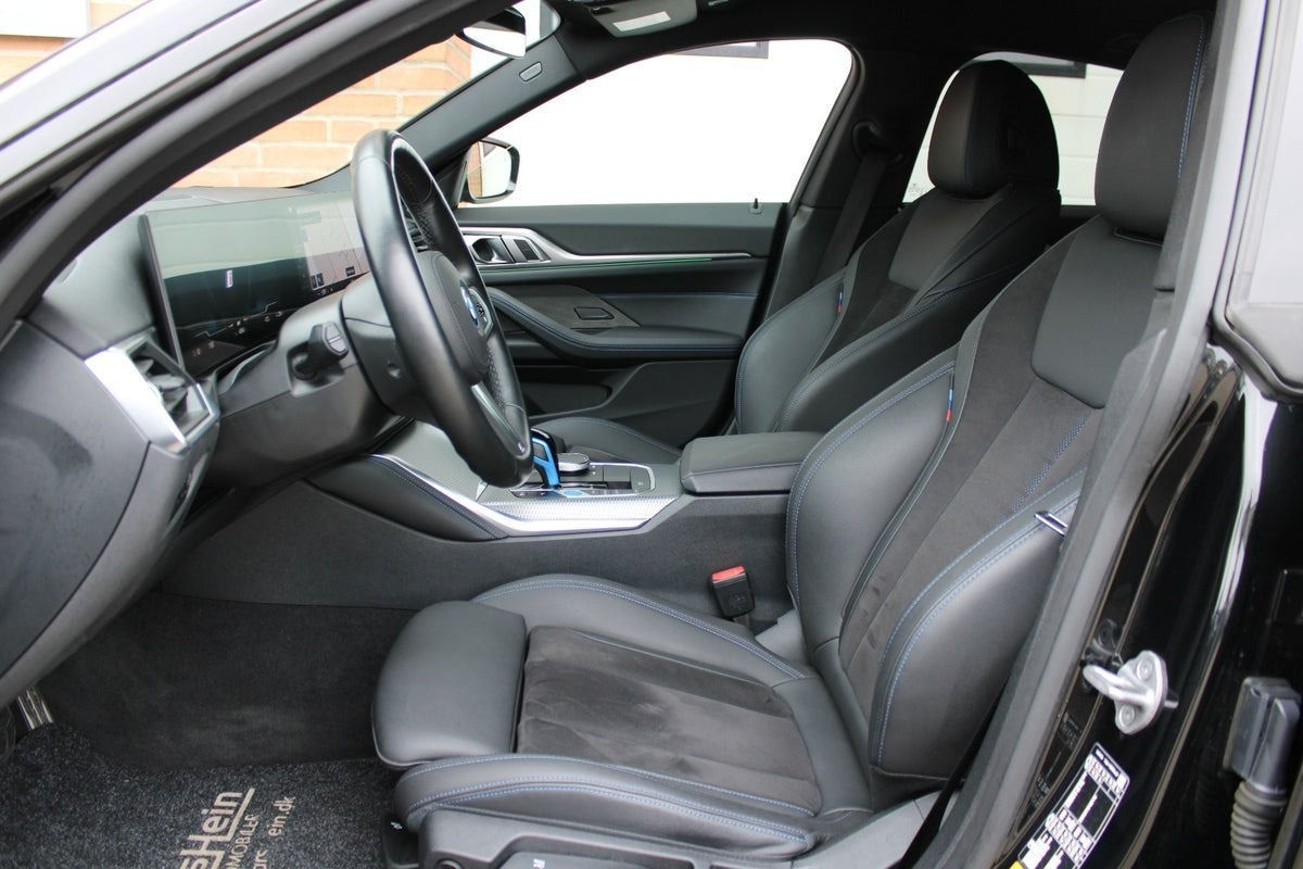 Sort BMW i4 fra 2023