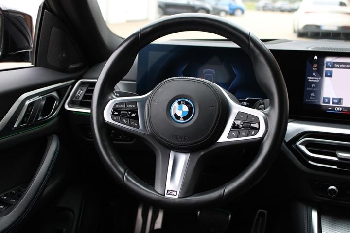 Sort BMW i4 fra 2023
