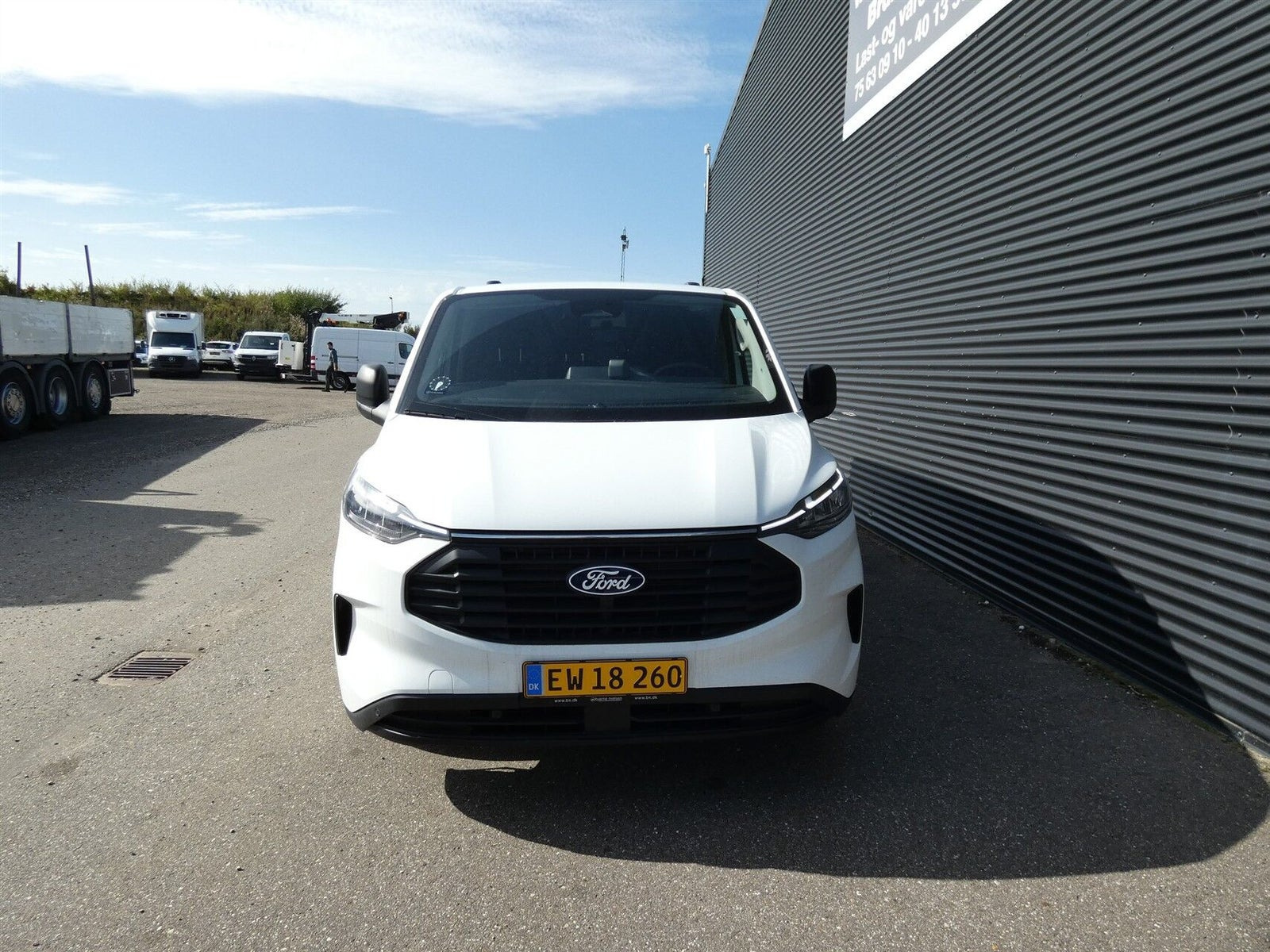 Hvid Ford Transit Custom 320 L2 fra 2026