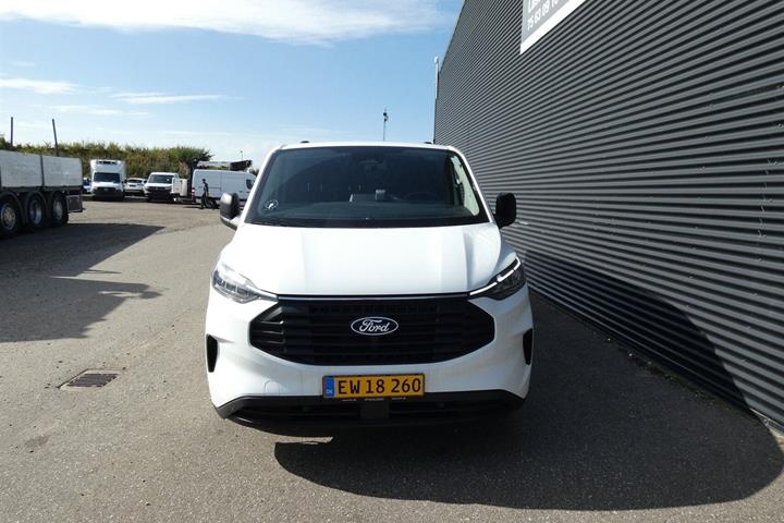 Hvid Ford Transit Custom 320 L2 fra 2026