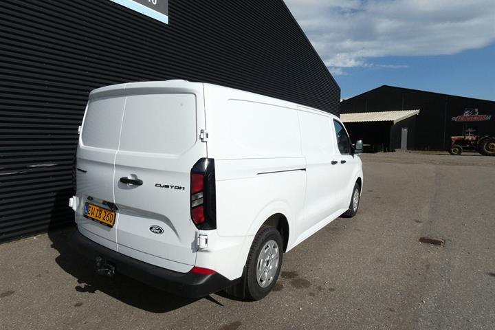 Hvid Ford Transit Custom 320 L2 fra 2026